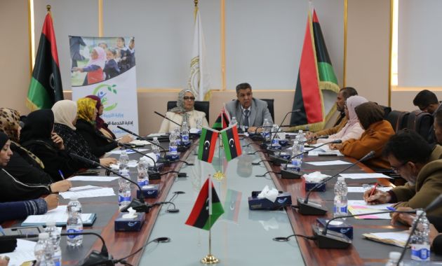 الوَزِير يَترأَّس اِجتماع إدارة التَّعليم الخاص بمُديري مكاتب ومدارس التَّعليم الخاص بمُراقبات طرابلس الكبرى