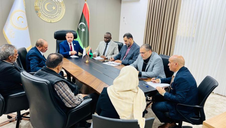 إدارة الموارد البشرية بِالوزارة تعقد اِجتماعاً بمدِيري مكاتب الموارد البشرية بمراقبات التّربية والتّعليم ببلديات الساحل الغربي