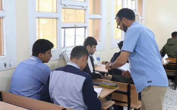 ​وكيل وزارة التربية والتعليم ومراقب تعليم غريان يتفقدان سير امتحانات سنوات النقل بالبلدية