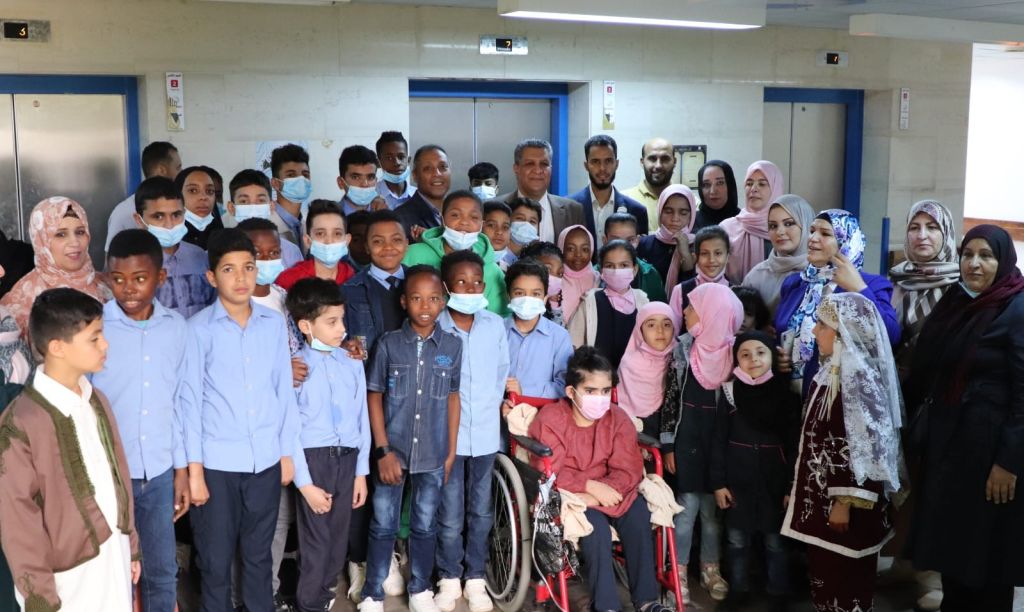 وَزِير التَّربية والتَّعليم يتفقَّد الدِّراسة بِمدرسة مركز طرابلس الطبي للتَّعليم الأساسي
