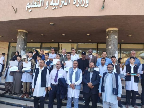 الْوزِير يتفقد مدرسة الظهرة الاِبتدائية بعد إتمام عَملية صيانتها