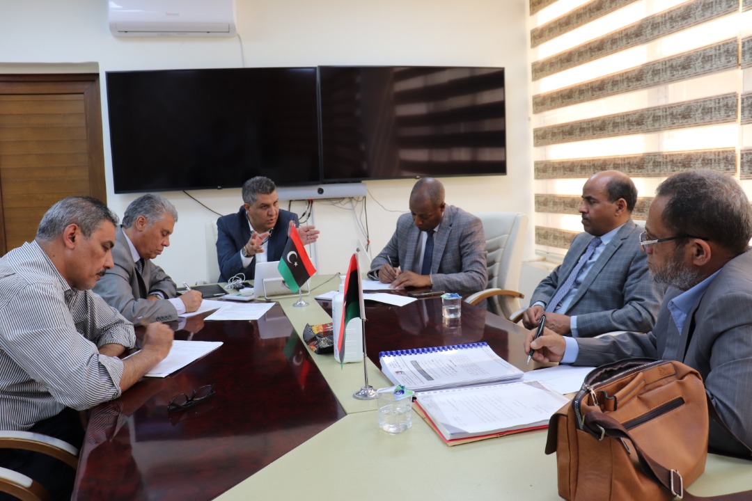 الوزير يتابع أعمال اللجنة المسؤولة عن طباعة الكتاب المدرسي - وزارة التربية والتعليم الوزير يتابع أعمال اللجنة المسؤولة عن طباعة الكتاب المدرسي