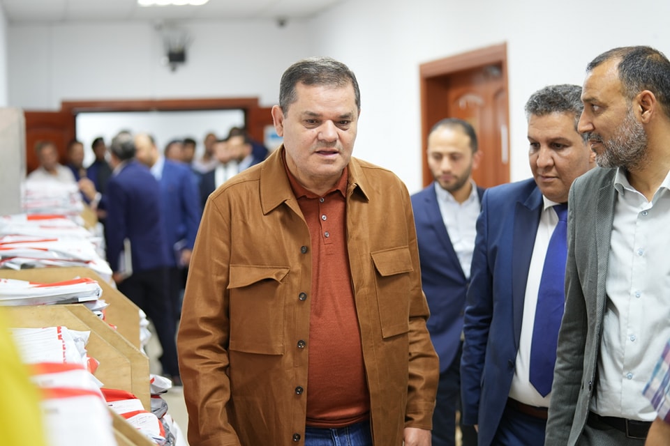 رَئِيس مَجلس الوزراء يتفقَّد الاِستعدادات لاِمتحانات الشهادات العامة - وزارة التربية والتعليم رَئِيس مَجلس الوزراء يتفقَّد الاِستعدادات لاِمتحانات الشهادات العامة