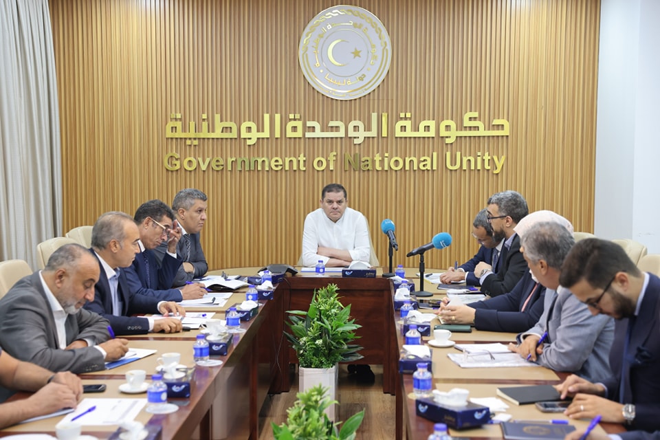 خِلال اِجتماعه بِوزارة التّربية والتّعليم .. رئيس الحكومة يَأذن لِمصلحة المرافق التعليمية بِالتعاقد لِصيانة 117 مدرسة ومرفق تعليمي - وزارة التربية والتعليم خِلال اِجتماعه بِوزارة التّربية والتّعليم .. رئيس الحكومة يَأذن لِمصلحة المرافق التعليمية بِالتعاقد لِصيانة 117 مدرسة ومرفق تعليمي