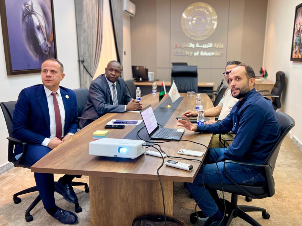 وزير التربية والتعليم يلتقي مسؤولي شركة "السارية" لتقنية المعلومات ويبحث آليات تطوير البيئة الرقمية بالمؤسسات التعليمية - وزارة التربية والتعليم وزير التربية والتعليم يلتقي مسؤولي شركة "السارية" لتقنية المعلومات ويبحث آليات تطوير البيئة الرقمية بالمؤسسات التعليمية