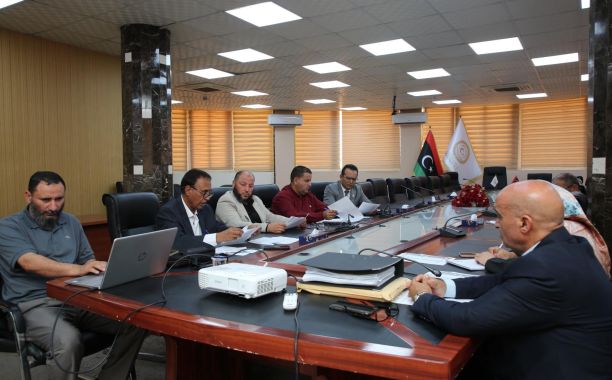 وزير التربية والتعليم الدكتور محمد القريو يجري زيارة إلى مقر المجلس البلدي تاجوراء لتعزيز التنسيق المشترك بما يخدم العملية التعليمية