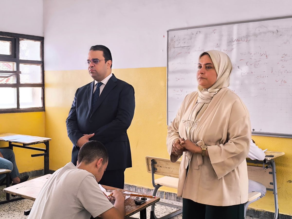 الوزير يتفقد سير امتحانات شهادة إتمام مرحلة التعليم الثانوي ببلدية طرابلس المركز