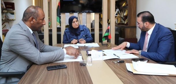 مدير إدارة رياض الأطفال يشهد تنفيذ المرحلة الثالثة من المسابقة التربوية الإبداعية بعدد من المراقبات