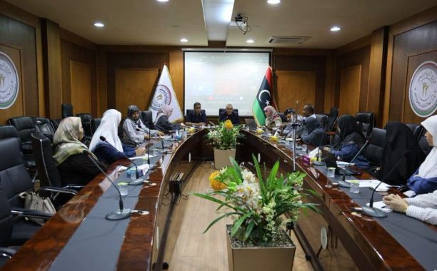 اختتام أعمال البرنامج التدريبي في المهارات الإدارية والقيادية لمديري المدارس