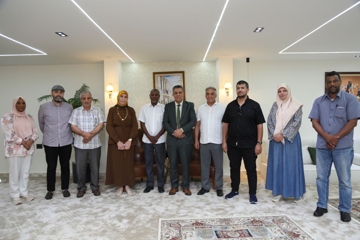 "المقرّيف" يترأس اِجتماع اللجنة العليا لمبادرة تحدي القراءة ويوجه بتدريب ممثلي دولة ليبيا في نهائيات المبادرة - وزارة التربية والتعليم "المقرّيف" يترأس اِجتماع اللجنة العليا لمبادرة تحدي القراءة ويوجه بتدريب ممثلي دولة ليبيا في نهائيات المبادرة