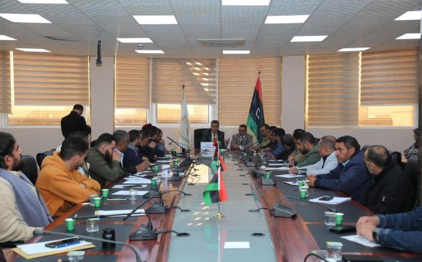 الوزير يفتتح مدرستَي العجيلات الثانوية وحلفاية الشمالية ببلدية العجيلات