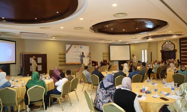 الوزير يشهد ورشة عمل اليوم الدراسي الكامل والتغدية المدرسية