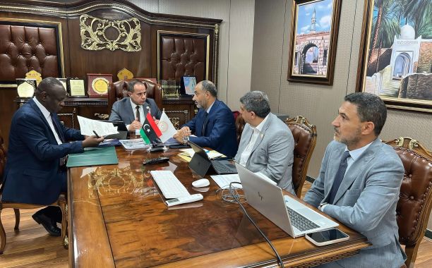 لجنة سد العجز تواصل عقد اجتماعاتها - وزارة التربية والتعليم لجنة سد العجز تواصل عقد اجتماعاتها