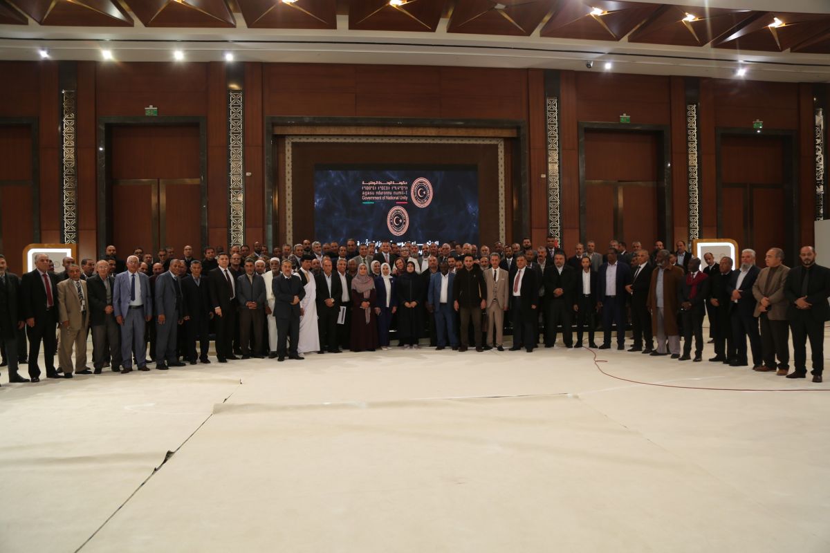 بِحضور دولة رئيس مجلس الوزراء .. وزارة التّربية والتّعليم تعقد اِجتماعاً موسّعاً مع مراقبي التّربية والتّعليم - وزارة التربية والتعليم بِحضور دولة رئيس مجلس الوزراء .. وزارة التّربية والتّعليم تعقد اِجتماعاً موسّعاً مع مراقبي التّربية والتّعليم