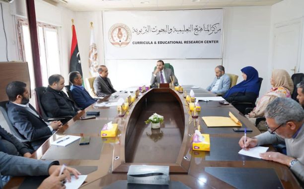 الوزير يعقد اجتماعًا مع مدير إدارة الاحتياط العام - وزارة التربية والتعليم الوزير يعقد اجتماعًا مع مدير إدارة الاحتياط العام
