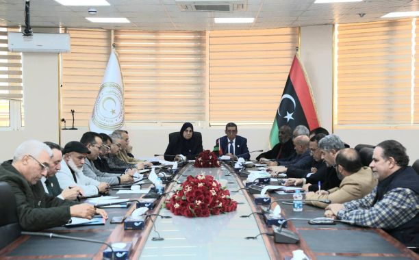 إدارة الخدمة الاجتماعية والصحة المدرسية تعقد اجتماعًا تنسيقيًا مع إدارة رياض الأطفال لمناقشة إطلاق حملة للاكتشاف المبكر لكسل العين لدى الأطفال
