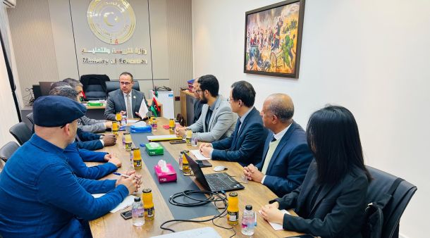 الوزير يجري زيارة تفقدية لمدرسة أحمد قنابة بمراقبة التربية والتعليم طرابلس المركز