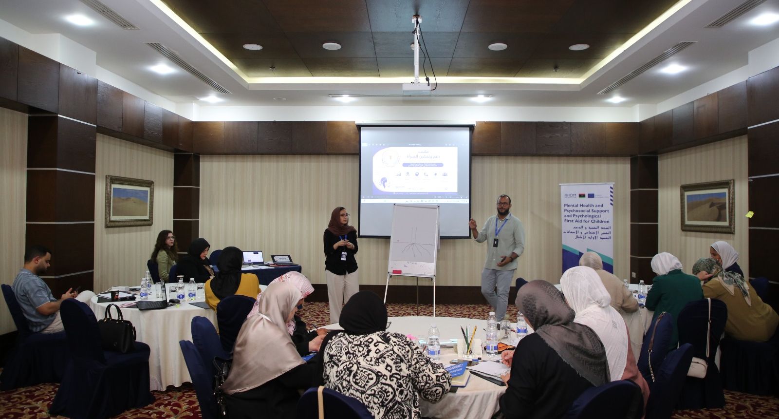 مديرة مكتب دعم وتمكين المرأة بالوزارة تشارك في ورشة العمل بعنوان “المرأة نبض الصحة النفسية وبوصلة الاستقرار الأسري”، التي نظمها مكتب دعم وتمكين المرأة بمراقبة تعليم حي الأندلس