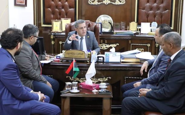 الْوَزير يُناقش مع المجلس الوطني للحرِّيات العامة وضع قطاع التّعليم ورؤيتها في التّحول الرّقمي والتّعليم عن بُعد - وزارة التربية والتعليم الْوَزير يُناقش مع المجلس الوطني للحرِّيات العامة وضع قطاع التّعليم ورؤيتها في التّحول الرّقمي والتّعليم عن بُعد