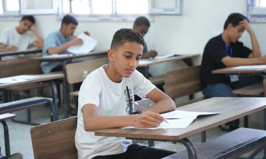 210415 تلميذ وتلميذة يختتمون امتحانات شهادة إتمام مرحلة التعليم الأساسي