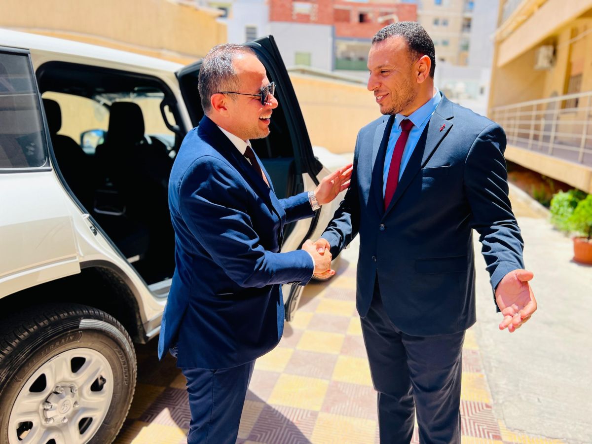 الوزير يزور مركز المناهج التعليمية والبحوث التربوية ويطلع على خطته الاستراتيجية لتطوير التعليم والبحث التربوي