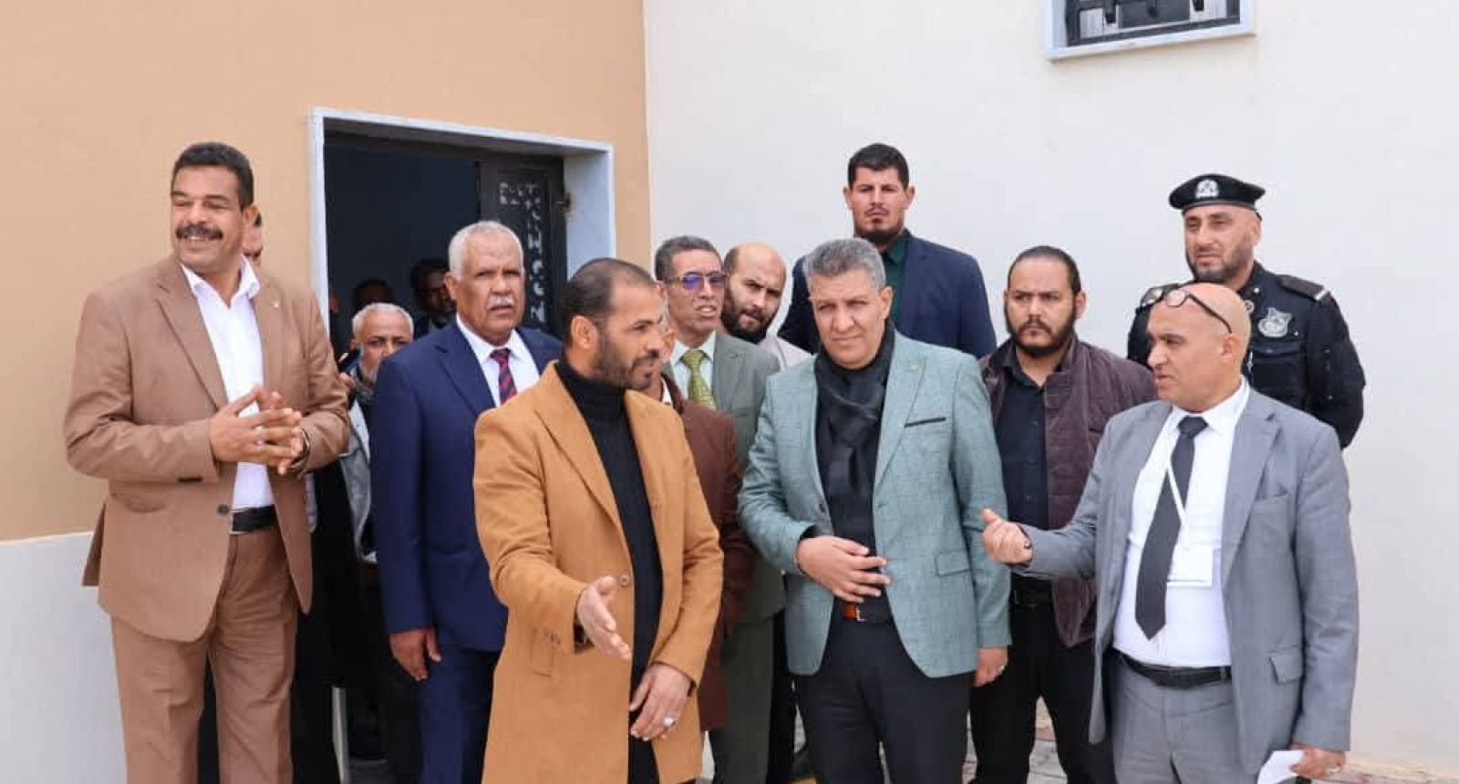 الوزير يفتتح مدرستَي العجيلات الثانوية وحلفاية الشمالية ببلدية العجيلات