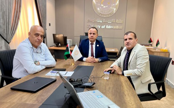 اختتام أعمال البرنامج التدريبي في المهارات الإدارية والقيادية لمديري المدارس