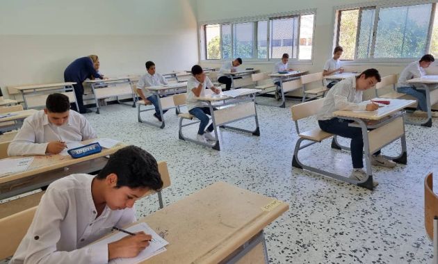 وَزِير التَّربية والتَّعليم يجتمع بِمندوبي شركات طباعة الكتاب المدرسي للعام الدِّراسي المُقبل