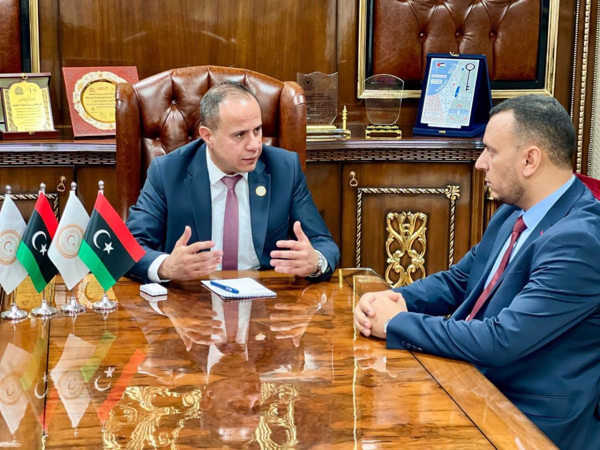 وزير التّربية والتّعليم يتابع ترتيبات العام الدراسي الجديد مع مدير عام مركز المناهج التعليمية والبُحوث التربوية